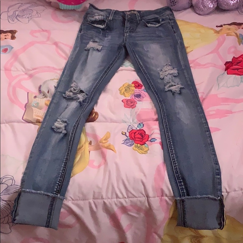 Distressed skinny jeans
